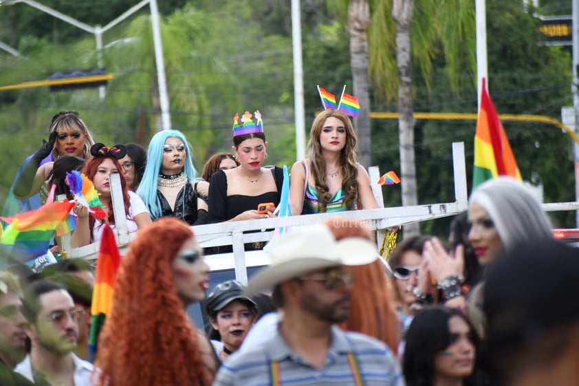 Marcha del Orgullo LGBTTTIQ+ en La Laguna de Durango