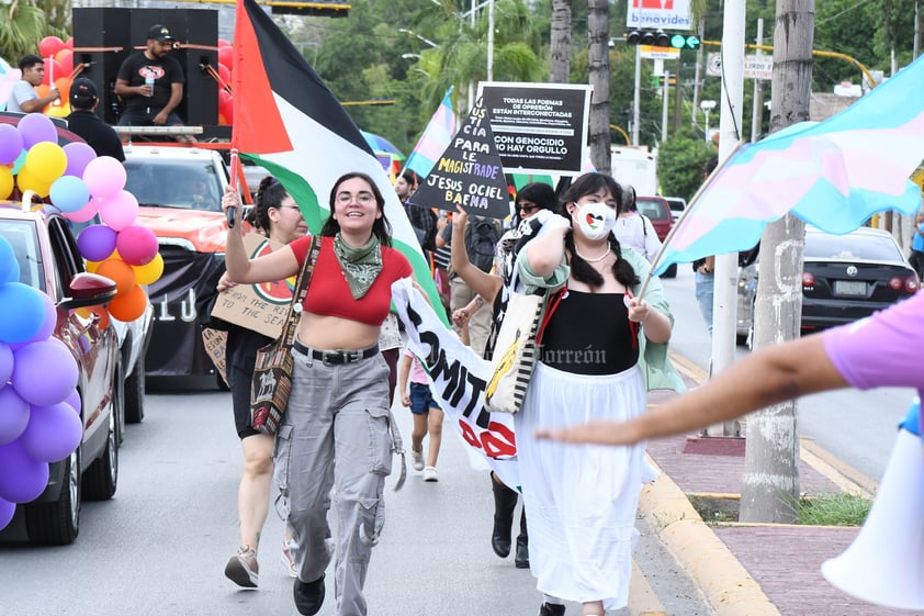 Marcha del Orgullo LGBTTTIQ+ en La Laguna de Durango