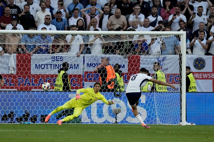 Inglaterra vence en penales a Suiza y avanza a semifinales de la Eurocopa