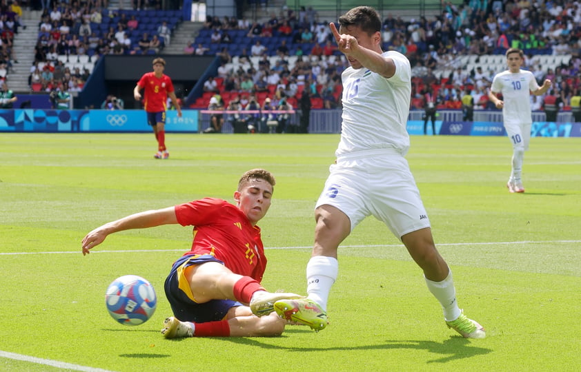 España salva el debut con lo justo frente a Uzbekistán