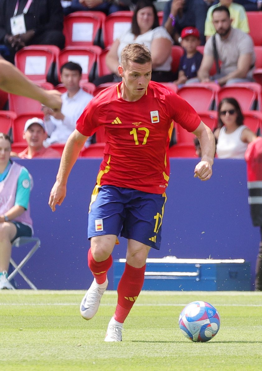 Paris (France), 24/07/2024.- Sergio Gomez of Spain in action during the Men Group C Match Uzbekistan vs Spain of the Soccer competitions in the Paris 2024 Olympic Games, at the Parc de Princes stadium in Paris, France, 24 July 2024. (Francia, España) EFE/EPA/Teresa Suarez