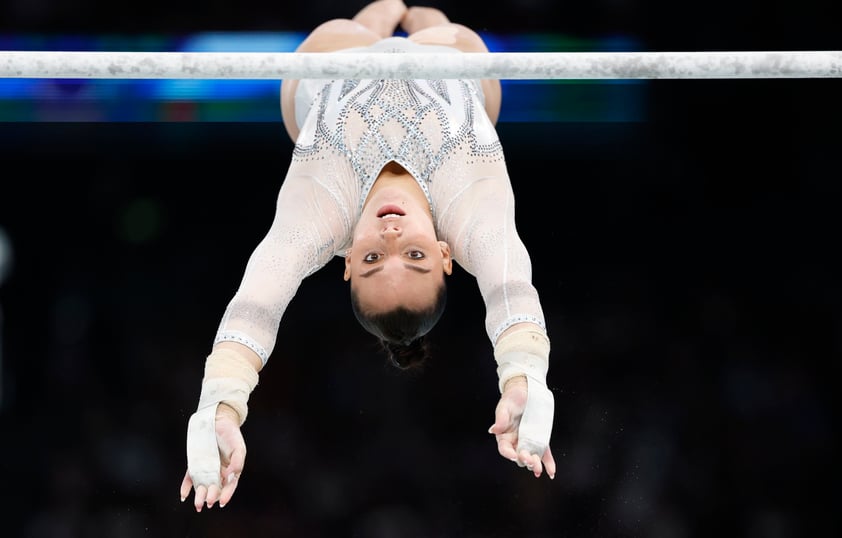 Simone Biles lleva a Estados Unidos al oro en gimnasia en París 2024