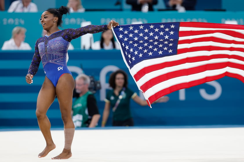 Simone Biles gana segunda medalla de oro en Juegos Olímpicos