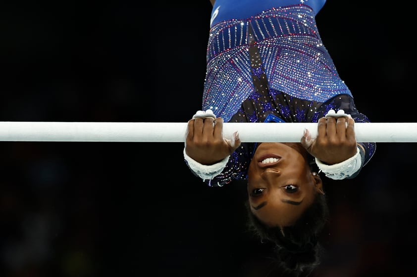 Simone Biles gana segunda medalla de oro en Juegos Olímpicos