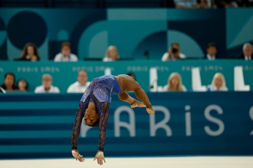 Simone Biles gana segunda medalla de oro en Juegos Olímpicos