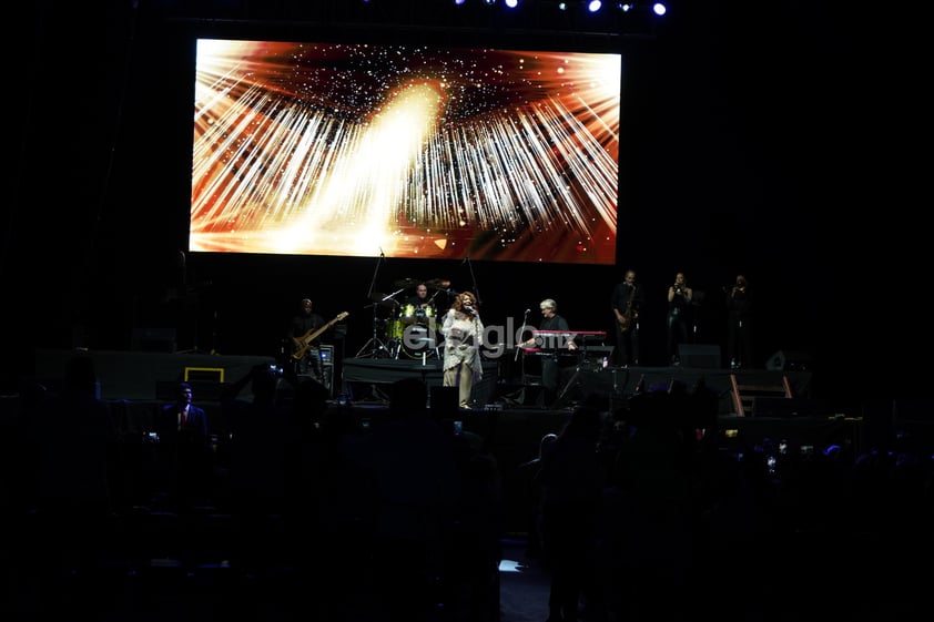 Gloria Gaynor evoca al pasado con concierto