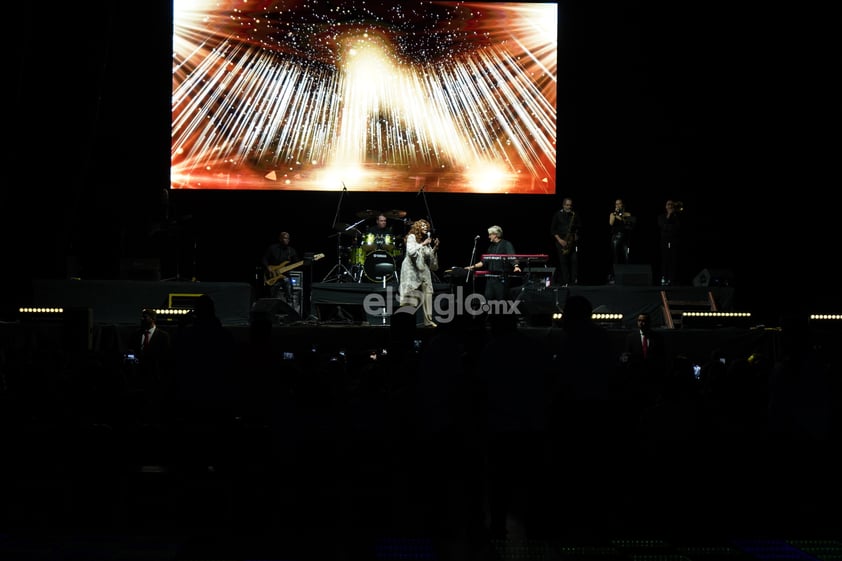 Gloria Gaynor evoca al pasado con concierto