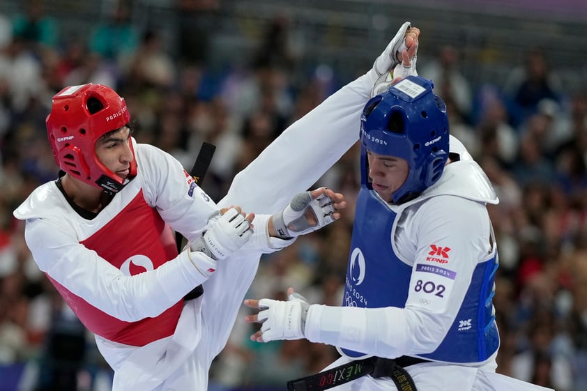 Carlos Sansores va por bronce en Taekwondo en París 2024