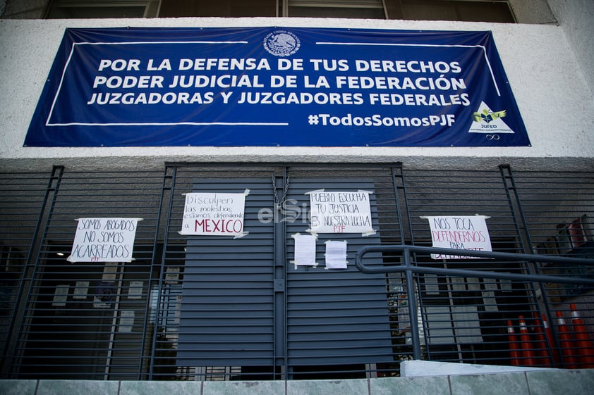 Con bloqueo en Torreón protestan contra la reforma judicial