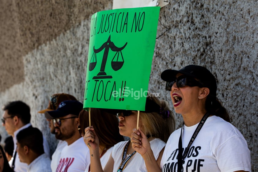 Con bloqueo en Torreón protestan contra la reforma judicial