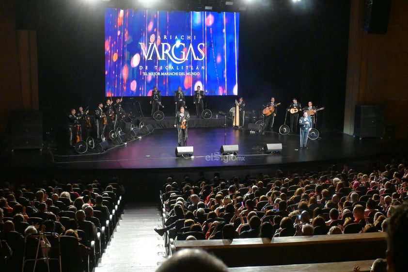 Suena el Mariachi Vargas de Tecalitlán en Torreón