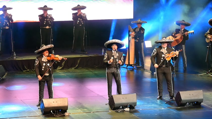 TEATRO NAZAS MARIACHI VARGAS DE TECALITLÁN