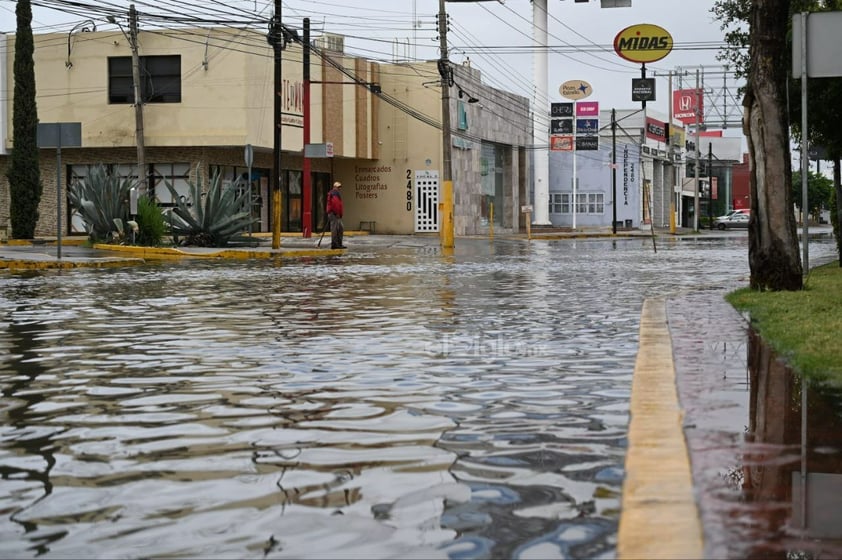 Lluvias alcanzan los 59.8 milímetros; atienden sectores anegados en Torreón