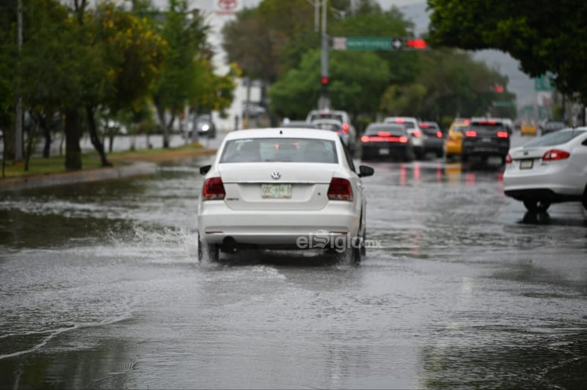 Lluvias alcanzan los 59.8 milímetros; atienden sectores anegados en Torreón