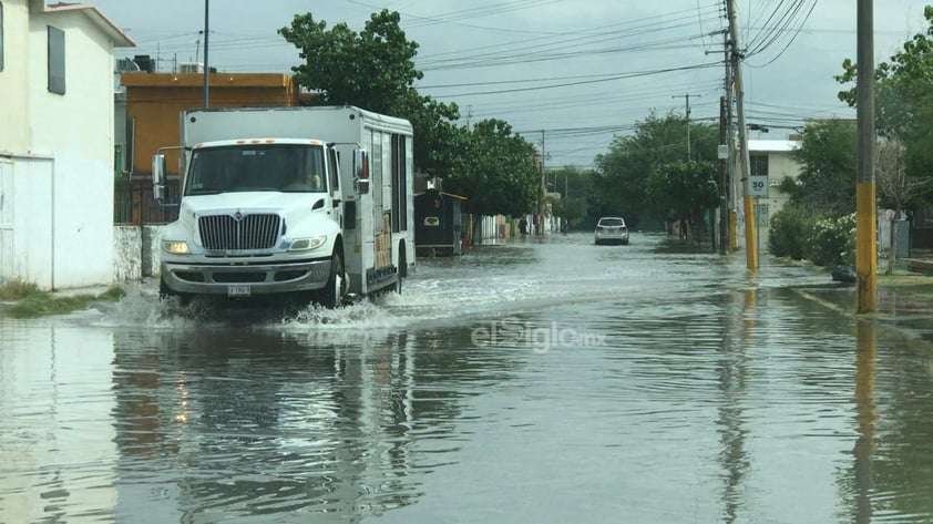 Lluvias alcanzan los 59.8 milímetros; atienden sectores anegados en Torreón