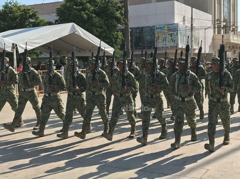 Desfile cívico militar en Torreón