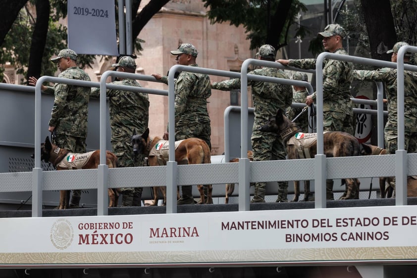 López Obrador encabeza su último Desfile Cívico Militar en CDMX