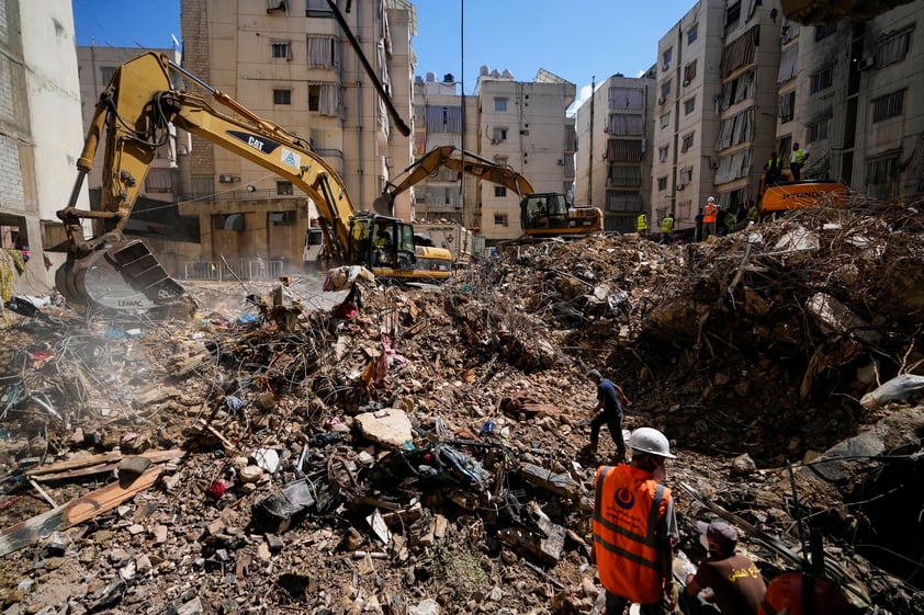 Bombardeos israelíes matan a decenas de personas en Líbano