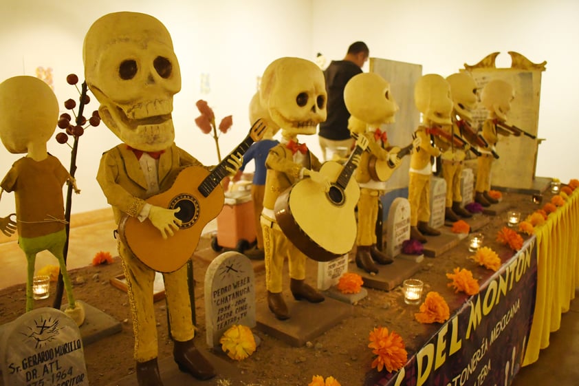 La exposición de Hugo Ortíz que celebra el Día de Muertos