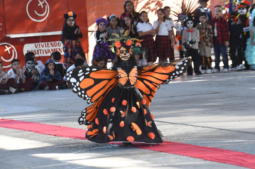 Con altares y festivales, escuelas laguneras celebran el Día de Muertos