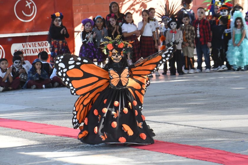 Con altares y festivales, escuelas laguneras celebran el Día de Muertos