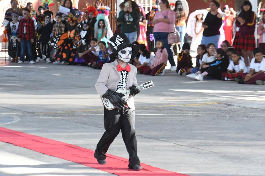 Con altares y festivales, escuelas laguneras celebran el Día de Muertos