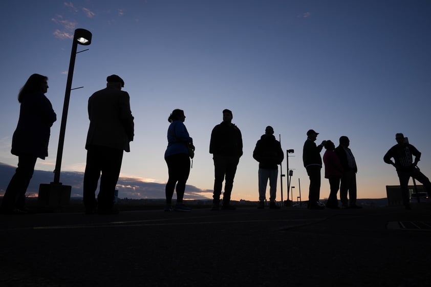 Abren centros de votación en Estados Unidos; país elegirá entre Kamala Harris y Donald Trump