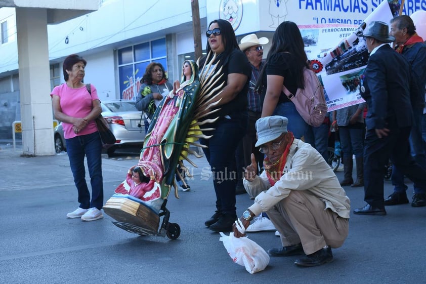 Peregrinación por la Virgen de Guadalupe en Día del Ferrocarrilero