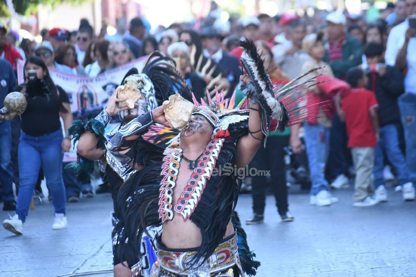 Peregrinación por la Virgen de Guadalupe en Día del Ferrocarrilero