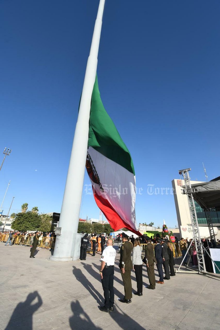 Se reúnen a autoridades, estudiantes y fuerzas de seguridad en un recorrido emblemático