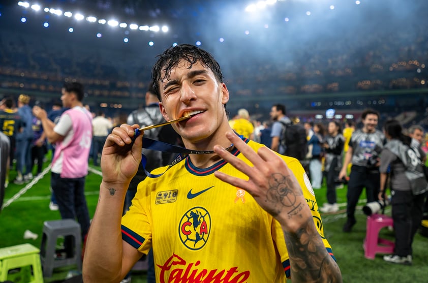 América, tricampeón