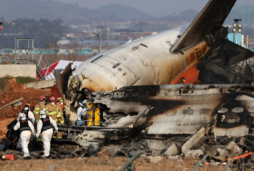 Fatal accidente aéreo cobra decenas de vidas en Corea del Sur