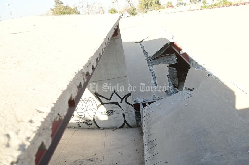 Metrobús Laguna: Colapsa estructura de una de las losas