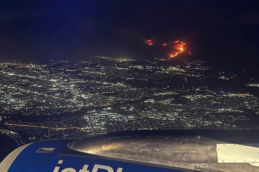 Incendios asolan Los Ángeles, California; dejan muertes y miles de evacuados