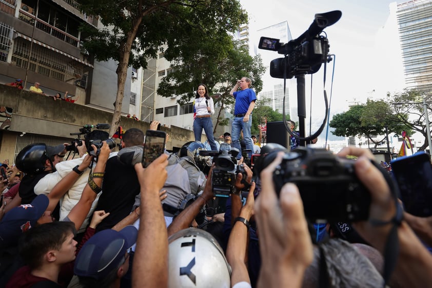 Detienen a María Corina Machado, líder opositora venezolana, tras una protesta