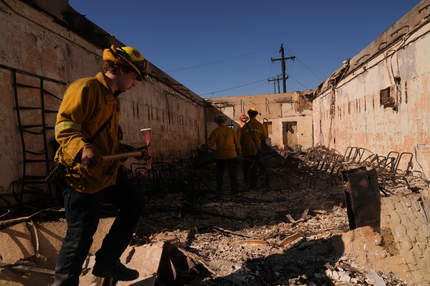 California enfrenta un nuevo incendio en plena alerta por fuertes vientos