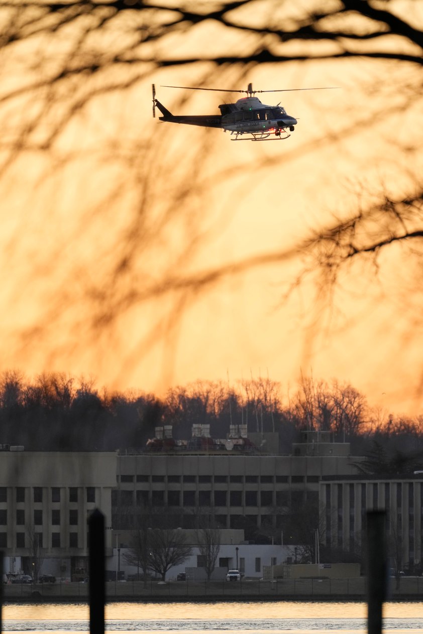 Recuperan cuerpos tras accidente aéreo en Washington