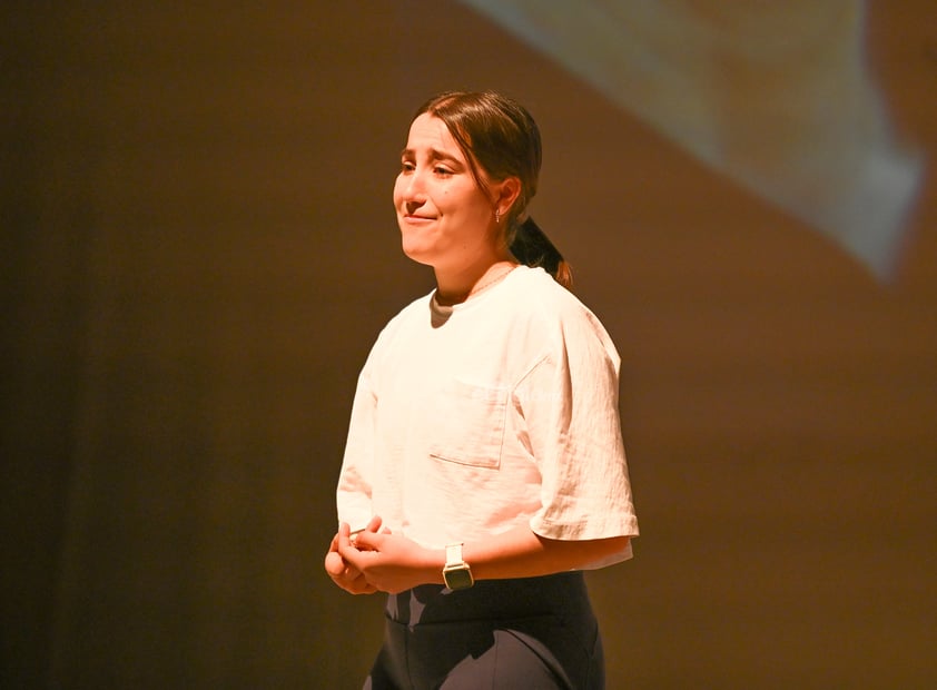 Joven lagunera lleva al teatro su monólogo 'Mi mamá y yo'