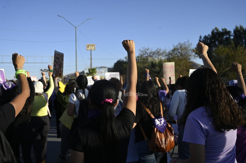 Las mujeres 'tomaron' las calles de la Comarca Lagunera con la marcha del 8M