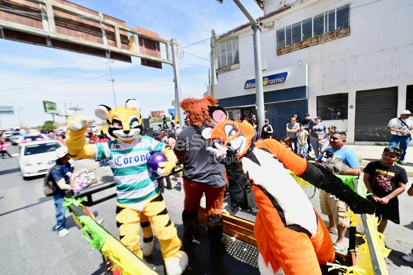 La Laguna vive el Desfile de la Primavera 2025