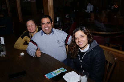 Brenda Navarro, David Batarse y Guadalupe Adame (EL SIGLO DE TORREÓN/ENRIQUE CASTRUITA)
