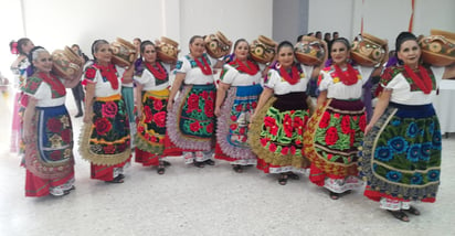 upo de danza representativo de los maestros jubilados de Torreón, área centro y norte (CORTESÍA)
