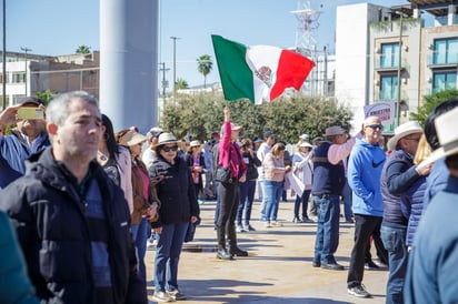 Marcha por la Democracia en Torreón. (ENRIQUE CASTRUITA / EL SIGLO DE TORREÓN)