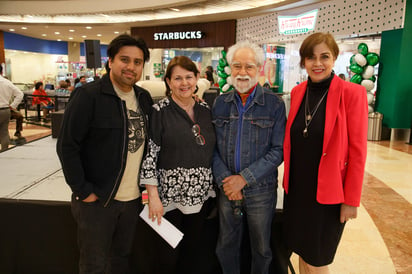 Alfredo Castro, Gaby Nava, Saúl Rosales y Arcelia Ayup (EL SIGLO DE TORREÓN / RAMÓN SOTOMAYOR)
