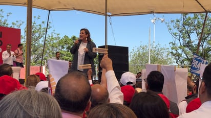 En un evento masivo, este viernes, Xóchitl Gálvez Ruiz, candidata de la alianza Fuerza y Corazón por México a la presidencia de la República. (PENÉLOPE CUETO)
