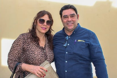 Rosa Isela Saldívar y Carlos Esparza (EL SIGLO DE TORREÓN / YAHIR GONZÁLEZ)