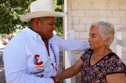 Daniel Santoyo se compromete a trabajar por Comunidades Pueblo Nuevo El 7 y Dinamita