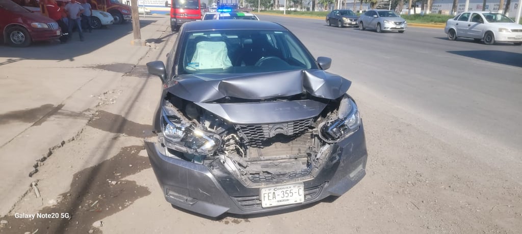 Imagen Choque por alcance en Gómez Palacio deja daños severos