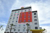 A bajo costo. El objetivo de este hotel de bajo costo es ofrecer servicios a los hombres y mujeres de negocio. (ERNESTO CAMACHO/ EL SIGLO DE TORREÓN)