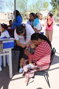Brigada. Diversos servicios se ofrecieron en la brigada en los ejidos Porvenir y Patrocinio. (CORTESÍA)